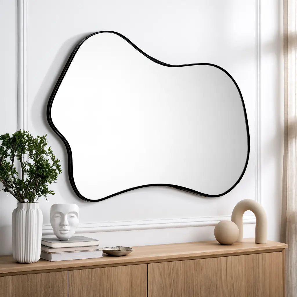 Miroir mural noir à silhouette organique verticale
